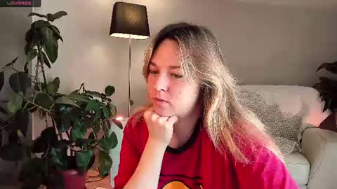 Snapshot of 5_in_one chatting on 06/19/26, 05:01 Sunshine online show from 06/19/26, 05:01