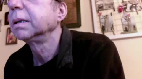 Snapshot of 64shorty chatting on 02/26/25, 11:52 64shorty online show from 02/26/25, 11:52