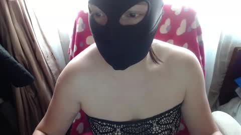Snapshot of 666maskgirl chatting on 10/15/25, 05:24 SHANNON online show from 10/15/25, 05:24