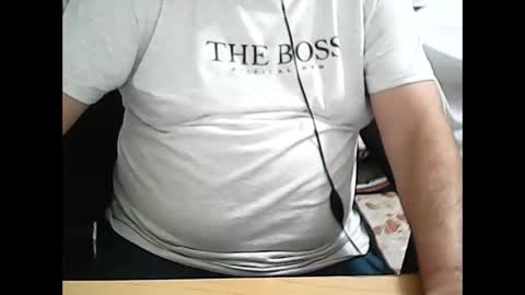 Snapshot of 69desamor chatting on 10/19/25, 06:14 69desamor online show from 10/19/25, 06:14