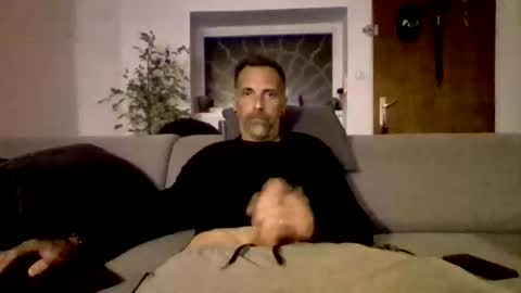 Num online show from 03/26/26, 06:57