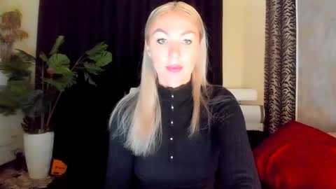 Snapshot of 6noangel66 chatting on 09/11/25, 01:28 SABOTAGE online show from 09/11/25, 01:28