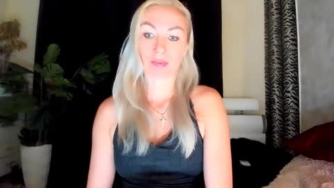 Snapshot of 6noangel66 chatting on 09/17/25, 01:40 SABOTAGE online show from 09/17/25, 01:40