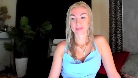 Snapshot of 6noangel66 chatting on 09/19/25, 01:51 SABOTAGE online show from 09/19/25, 01:51