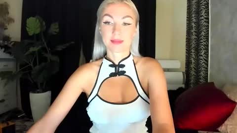 Snapshot of 6noangel66 chatting on 10/03/25, 01:35 SABOTAGE online show from 10/03/25, 01:35