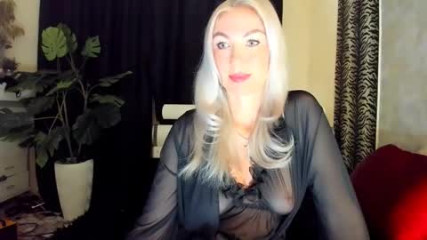 Snapshot of 6noangel66 chatting on 10/05/25, 01:15 SABOTAGE online show from 10/05/25, 01:15