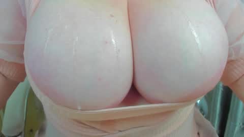 Snapshot of 777_brendi_777 chatting on 12/20/24, 12:27 Brendi online show from 12/20/24, 12:27