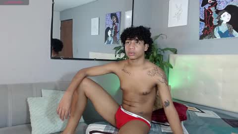 Snapshot of 777_jmz chatting on 02/24/25, 06:36 777_jmz online show from 02/24/25, 06:36