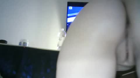 Lilu online show from 04/21/26, 10:01