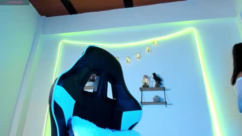    online show from 10/13/25, 12:21