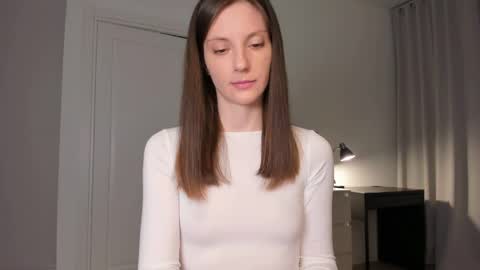 Anna online show from 04/29/26, 08:04