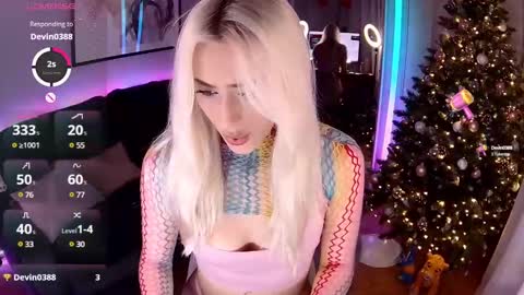 Snapshot of 7loren_wood7 chatting on 01/12/25, 02:41 Loren Wood online show from 01/12/25, 02:41