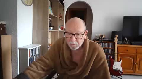  Papi  online show from 02/19/25, 11:28