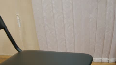 Snapshot of 7znkbob chatting on 12/25/24, 04:54 bob big head online show from 12/25/24, 04:54