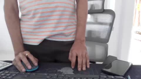 Snapshot of 8050pg chatting on 02/28/26, 09:43 MROSE7080 online show from 02/28/26, 09:43