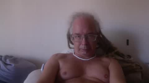 Snapshot of 808dred chatting on 09/19/25, 03:08 808dred online show from 09/19/25, 03:08