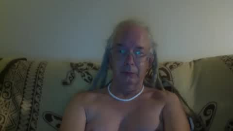 Snapshot of 808dred chatting on 10/27/25, 10:19 808dred online show from 10/27/25, 10:19