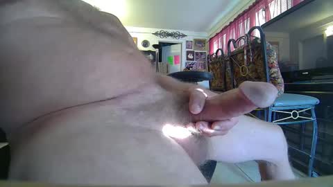 Snapshot of 86406stud chatting on 01/13/25, 10:35 86406stud online show from 01/13/25, 10:35