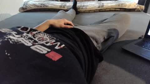 87johnny online show from 12/25/24, 08:07