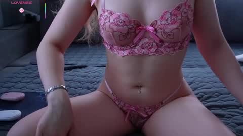 Monicano face online show from 10/05/25, 02:10