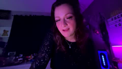 That girl online show from 11/22/25, 11:31