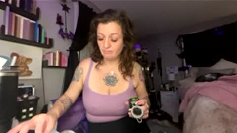 That girl online show from 01/13/26, 05:13