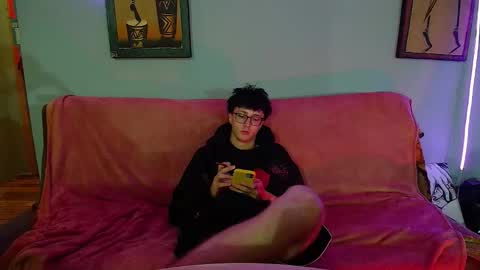 Phillip online show from 09/30/25, 04:06