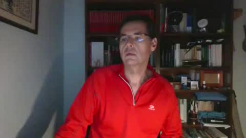 Snapshot of 8age chatting on 10/26/25, 10:58 8age online show from 10/26/25, 10:58