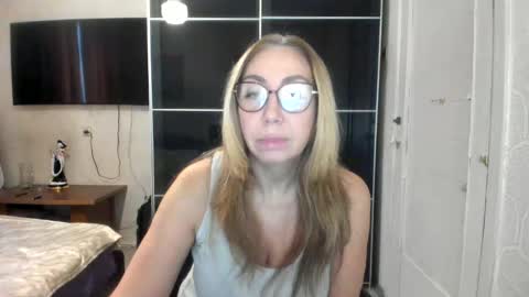 8ciara online show from 01/14/26, 07:47