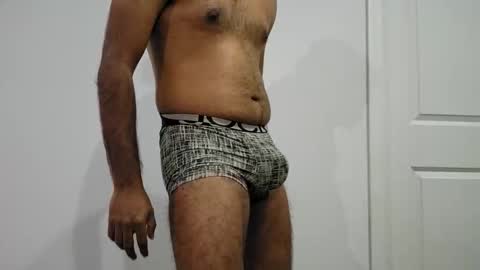 Snapshot of 8inch_desi chatting on 01/11/26, 11:10 8inch_desi online show from 01/11/26, 11:10