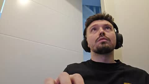 8inchdude93 online show from 03/25/26, 10:21