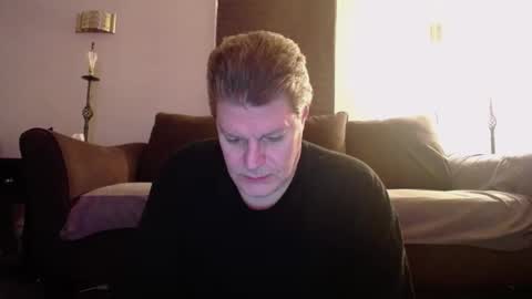 Snapshot of 989guy chatting on 01/27/25, 12:12 989guy online show from 01/27/25, 12:12