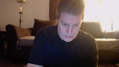 Snapshot of 989guy chatting on 02/07/25, 12:09 989guy online show from 02/07/25, 12:09