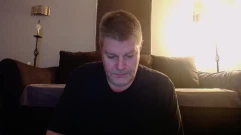 Snapshot of 989guy chatting on 11/10/25, 02:32 989guy online show from 11/10/25, 02:32