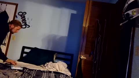 Snapshot of 9_25 chatting on 12/06/24, 03:41 8over6 online show from 12/06/24, 03:41