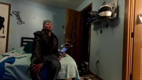 Snapshot of 9_25 chatting on 12/09/24, 04:12 8over6 online show from 12/09/24, 04:12