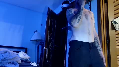 Snapshot of 9_25 chatting on 12/24/24, 09:33 8over6 online show from 12/24/24, 09:33