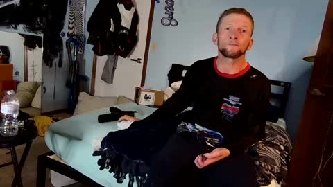 Snapshot of 9_25 chatting on 03/07/25, 01:42 8over6 online show from 03/07/25, 01:42