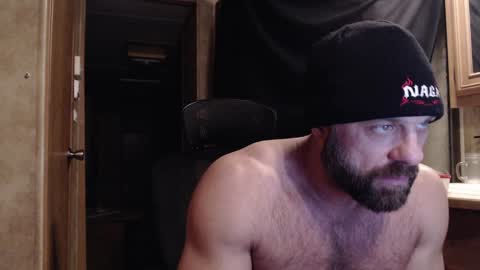 9 fat inches online show from 01/31/25, 12:28