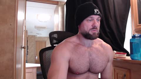 9 fat inches online show from 02/05/25, 08:35