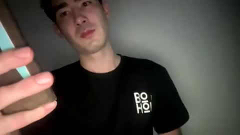 Snapshot of 9thislandd chatting on 12/08/24, 01:13 9thislandd online show from 12/08/24, 01:13