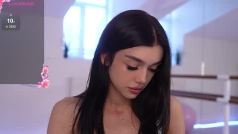 KARINA online show from 09/17/25, 12:51