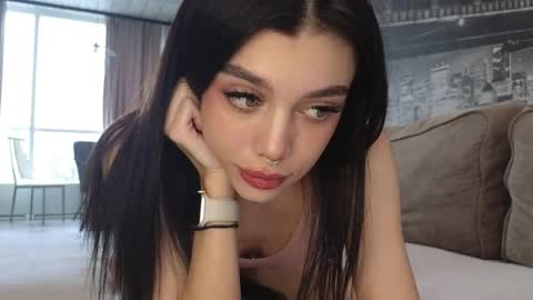 KARINA online show from 10/10/25, 08:46