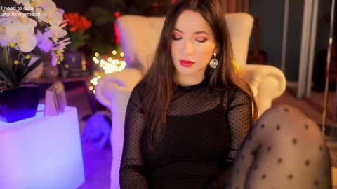 Snapshot of _1s___ chatting on 12/02/25, 04:40 Sophia online show from 12/02/25, 04:40