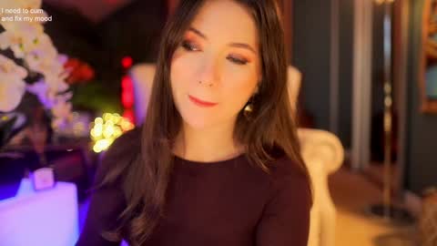 Snapshot of _1s___ chatting on 12/19/25, 03:35 Sophia online show from 12/19/25, 03:35