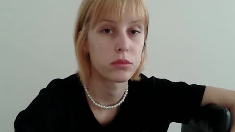 Snapshot of _abbby chatting on 09/13/25, 06:02 Abby online show from 09/13/25, 06:02