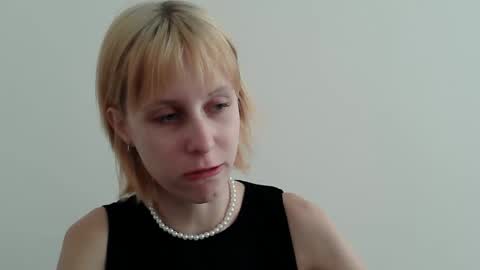 Snapshot of _abbby chatting on 09/14/25, 08:02 Abby online show from 09/14/25, 08:02