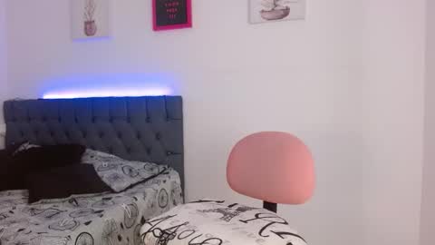 Snapshot of _abby_cooper_ chatting on 01/24/25, 03:43 Abby Cooper online show from 01/24/25, 03:43