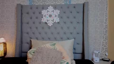 Snapshot of _abbyrouse_ chatting on 12/20/25, 06:37 Abby online show from 12/20/25, 06:37