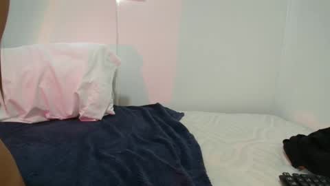 Snapshot of _abbyyyy_ chatting on 09/30/25, 07:41 abby 3 online show from 09/30/25, 07:41